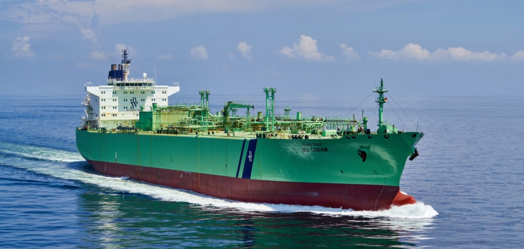 VLGC-BW-Cedar-cropped-1920x914